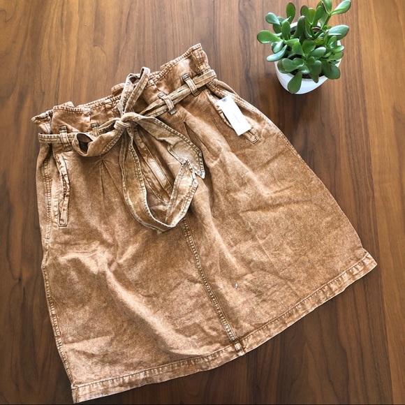 Anthropologie Dresses & Skirts - Anthropologie PILCRO RHODA PAPERBAG MINI SKIRT